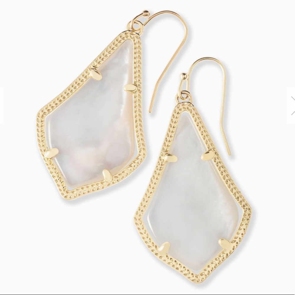 NWOT Kendra Scott Alex Gold Earrings Ivory Pearl